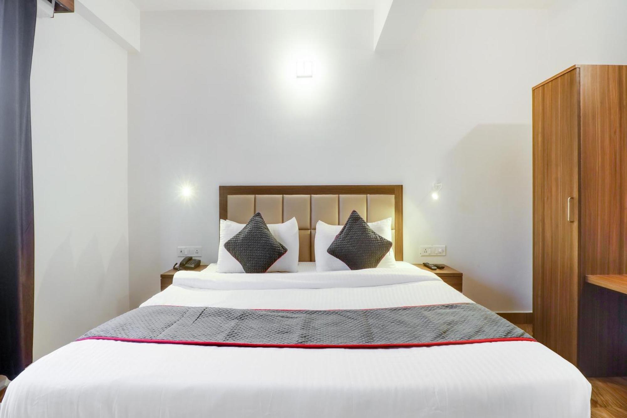 Townhouse Townhouse Clark Inn 巴特那 外观 照片