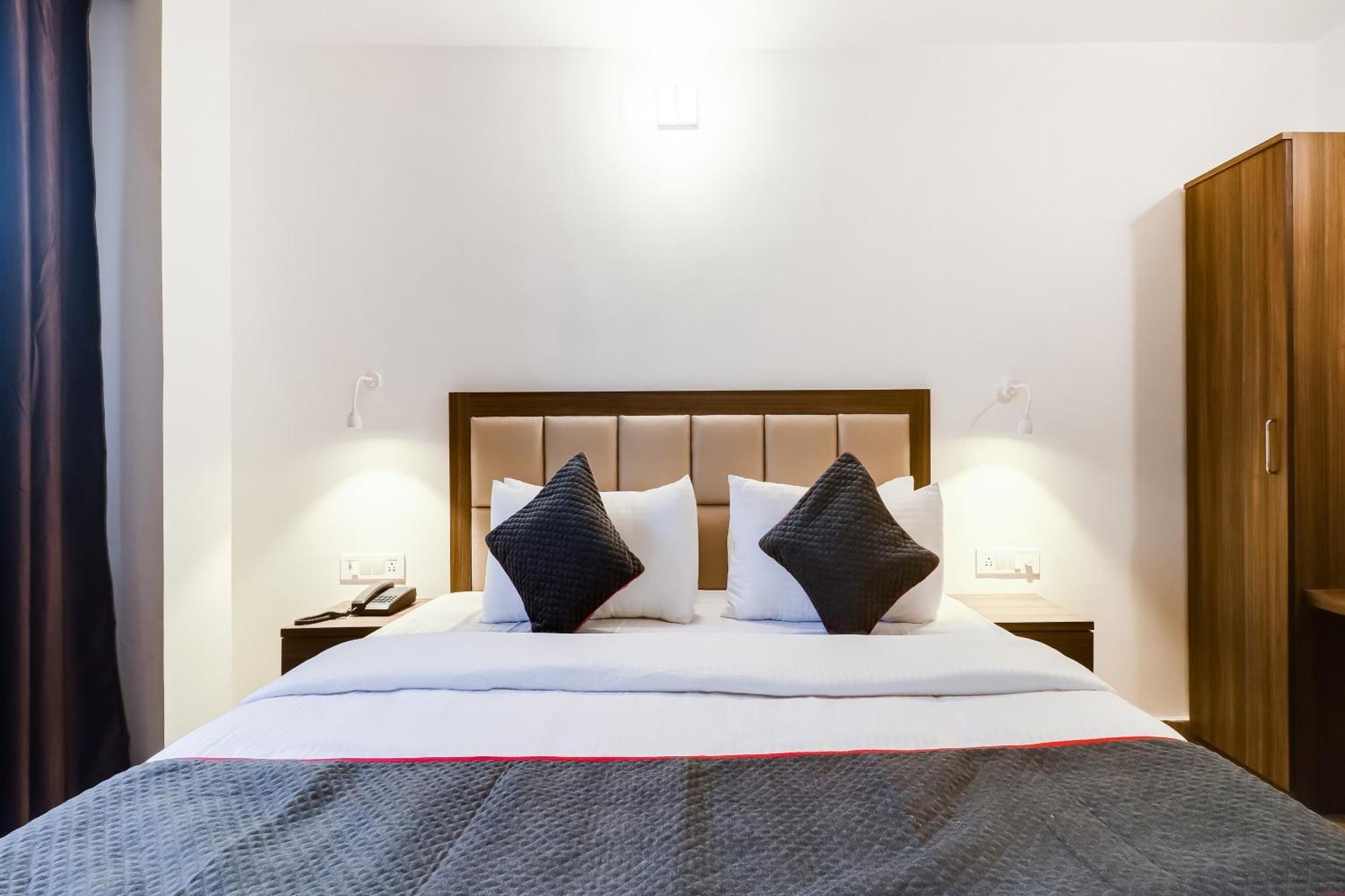 Townhouse Townhouse Clark Inn 巴特那 外观 照片